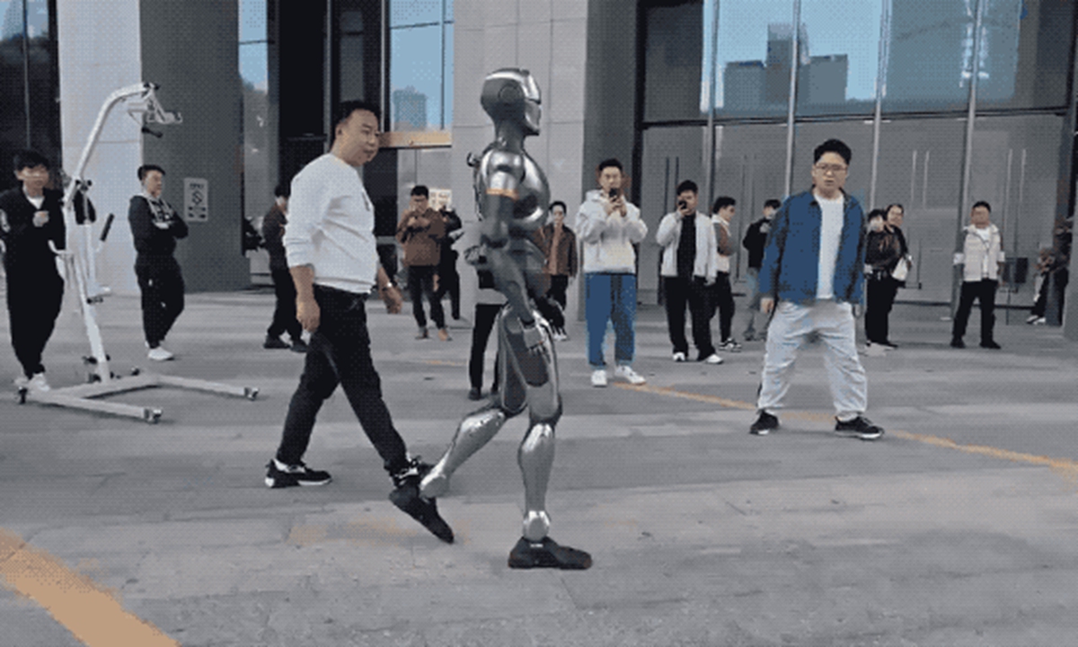 在裏昂成功
