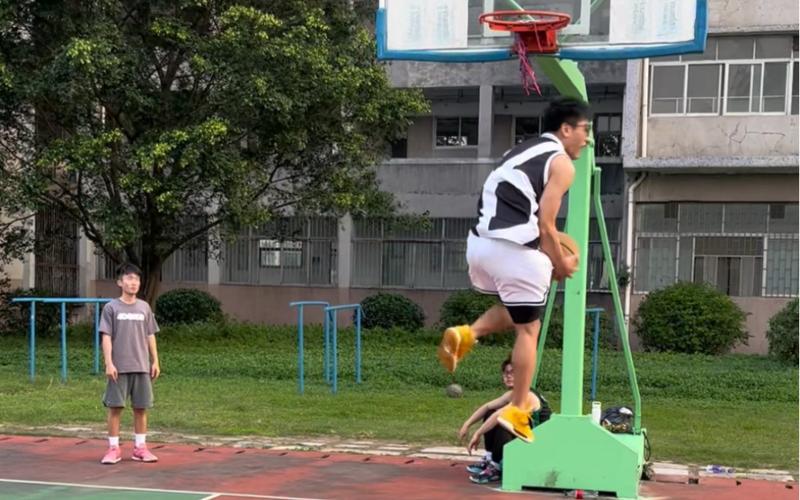 费南多可能